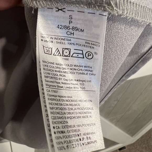 B4.16 Banana Republic Tank Top Racerback Satiny Cami Shell Size S Grey/Silver - Picture 5 of 6